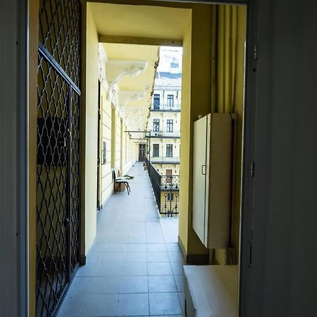New A C Studio With View Of The Synagogue ブダペスト エクステリア 写真