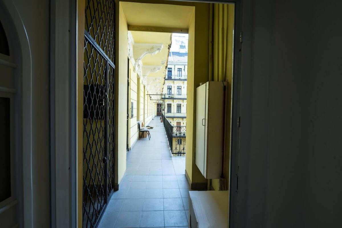 New A C Studio With View Of The Synagogue ブダペスト エクステリア 写真